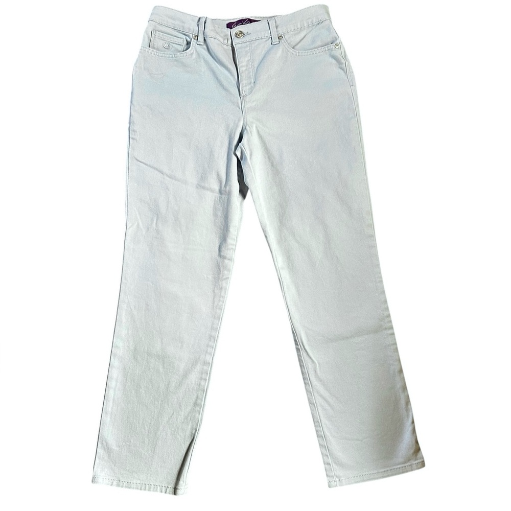 GLORIA VANDERBILT Amanda light gray/blue stretch straight leg jeans size 8